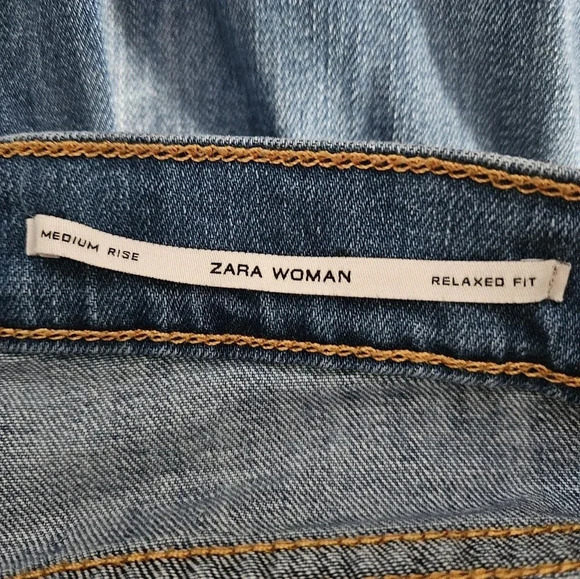 Zara distressed medium rise relaxed fit jeans size 4‎ - Picture 6 of 8